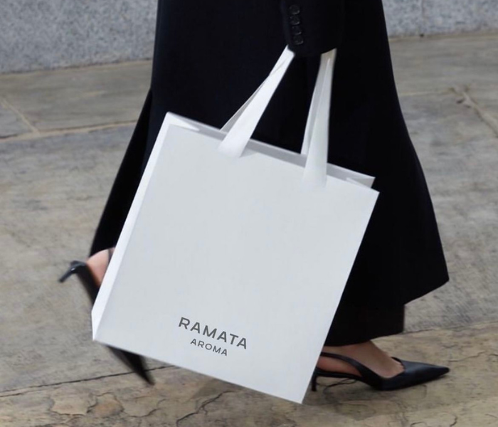 Printed paper bags from Custapack at wholesale prices