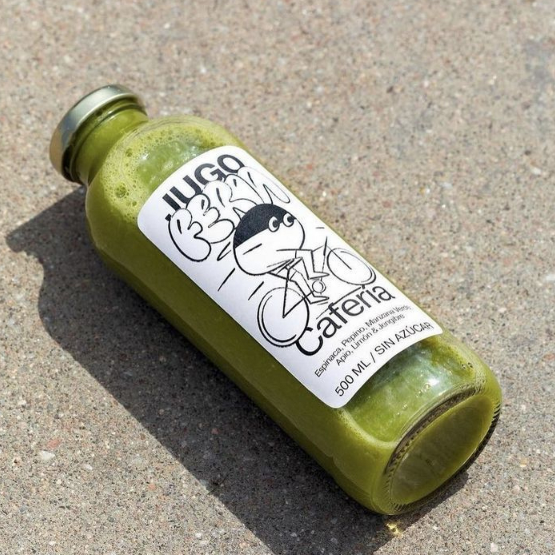 Personalized waterproof product labels, ideal for packaging, with vibrant colors and long-lasting adhesion.